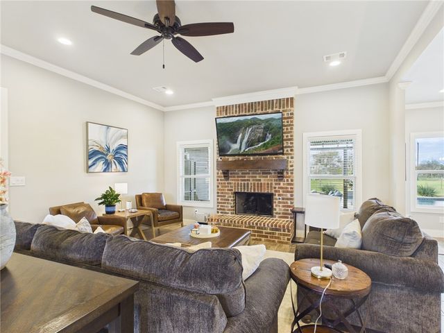 831 Mimosa Lane, Franklin, TX 77856