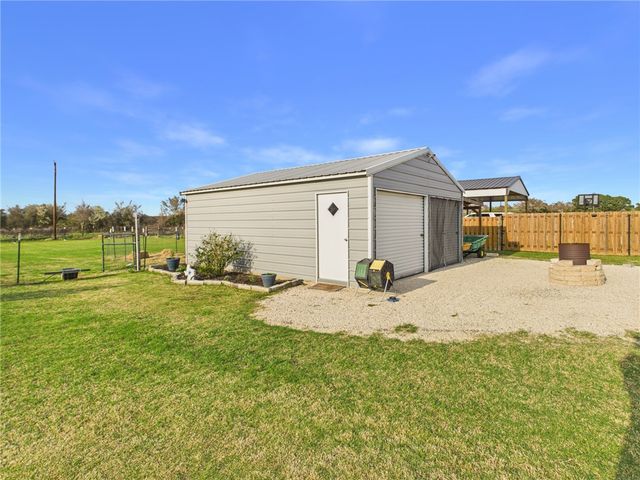 831 Mimosa Lane, Franklin, TX 77856