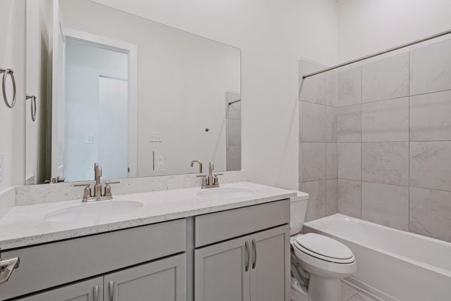161 Peninsula Point Drive, Montgomery, TX 77356