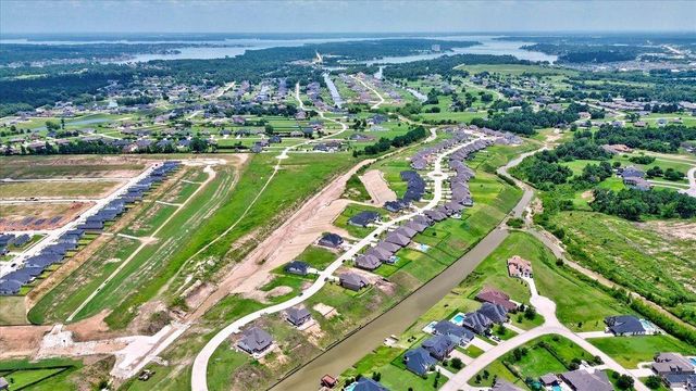 161 Peninsula Point Drive, Montgomery, TX 77356