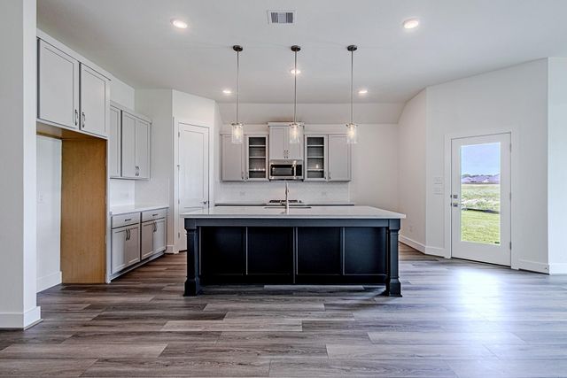 161 Peninsula Point Drive, Montgomery, TX 77356