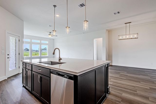 161 Peninsula Point Drive, Montgomery, TX 77356