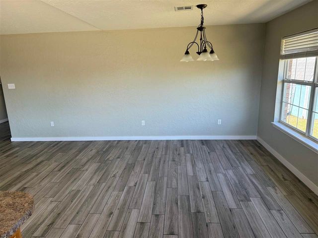 614 Auba Jane Cir, Cache, OK 73527