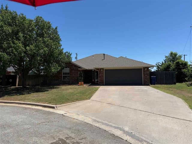 614 Auba Jane Cir, Cache, OK 73527