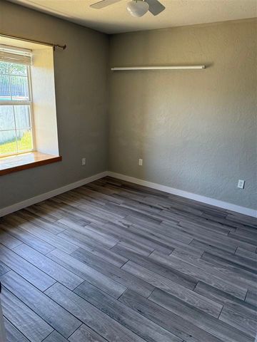 614 Auba Jane Cir, Cache, OK 73527