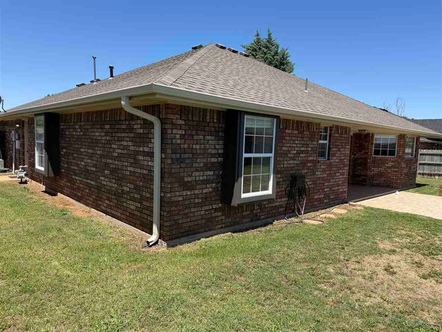 614 Auba Jane Cir, Cache, OK 73527