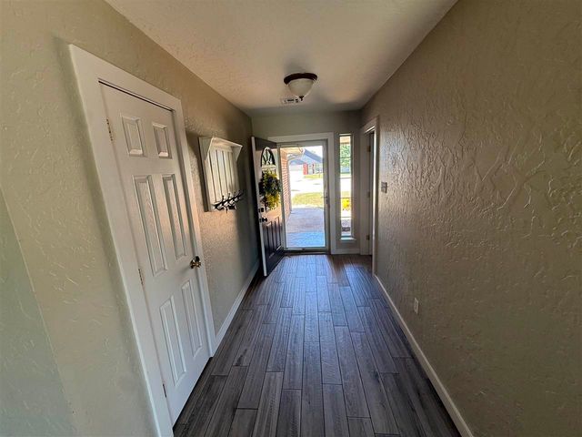 614 Auba Jane Cir, Cache, OK 73527