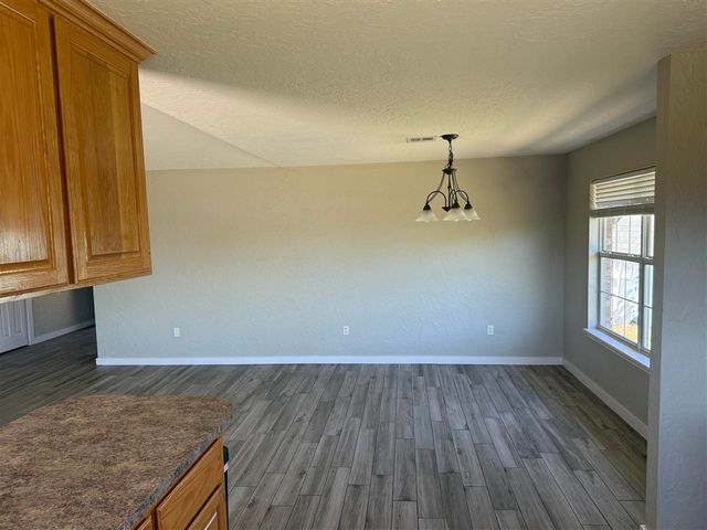 614 Auba Jane Cir, Cache, OK 73527