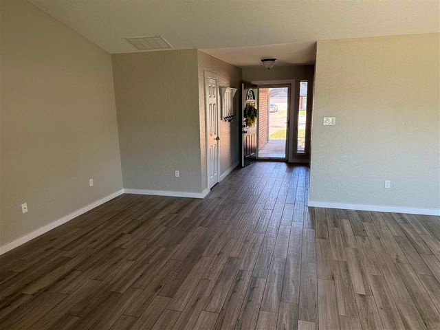 614 Auba Jane Cir, Cache, OK 73527