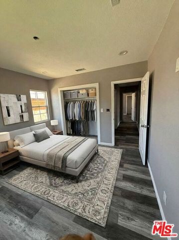 9406 S 5th Avenue, Inglewood, CA 90305
