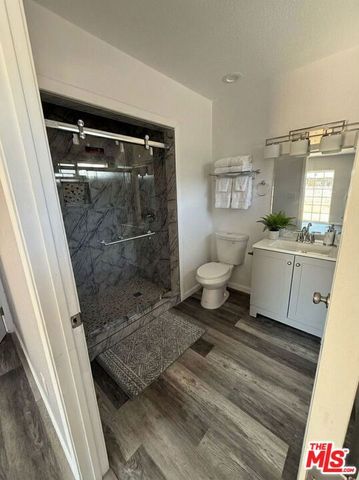 9406 S 5th Avenue, Inglewood, CA 90305
