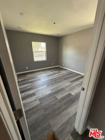 9406 S 5th Avenue, Inglewood, CA 90305