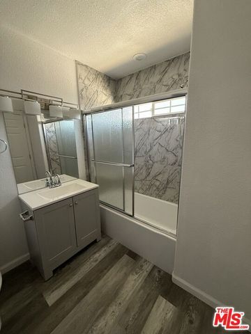 9406 S 5th Avenue, Inglewood, CA 90305