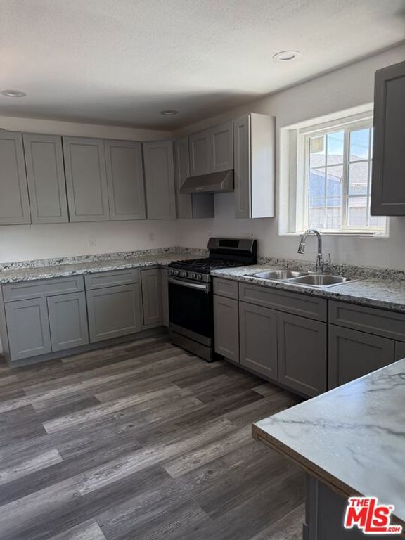 9406 S 5th Avenue, Inglewood, CA 90305