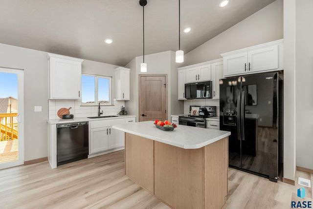 628 N YANKEE Ave Avenue, Sioux Falls, SD 57110