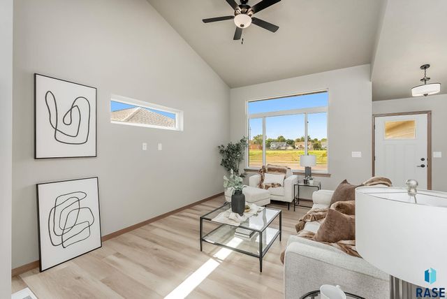 628 N YANKEE Ave Avenue, Sioux Falls, SD 57110