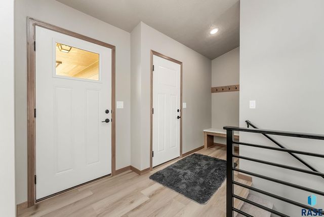 628 N YANKEE Ave Avenue, Sioux Falls, SD 57110