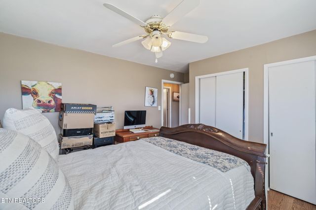 500 Crestview Drive, Lenoir City, TN 37772