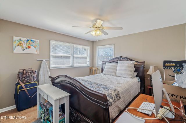 500 Crestview Drive, Lenoir City, TN 37772