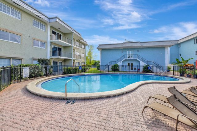 3004 NE 5th Terrace 208-c, Wilton Manors, FL 33334
