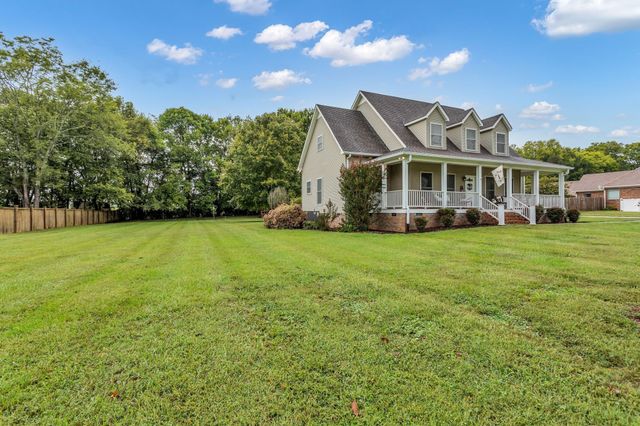 6421 Yeatman Ln, Columbia, TN 38401