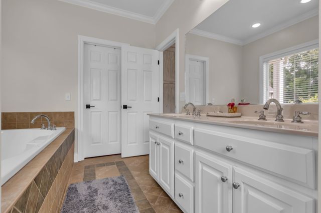 6421 Yeatman Ln, Columbia, TN 38401