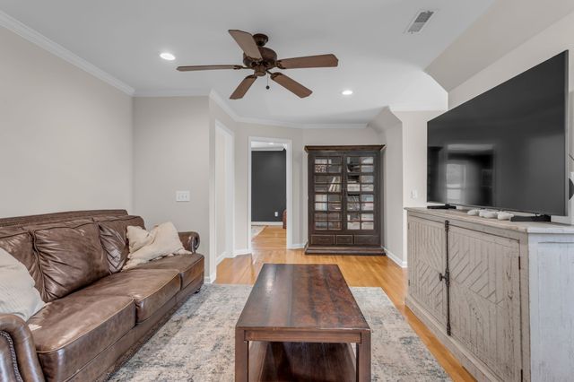 6421 Yeatman Ln, Columbia, TN 38401