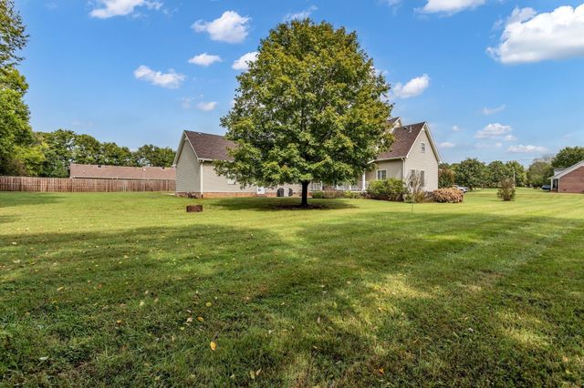 6421 Yeatman Ln, Columbia, TN 38401