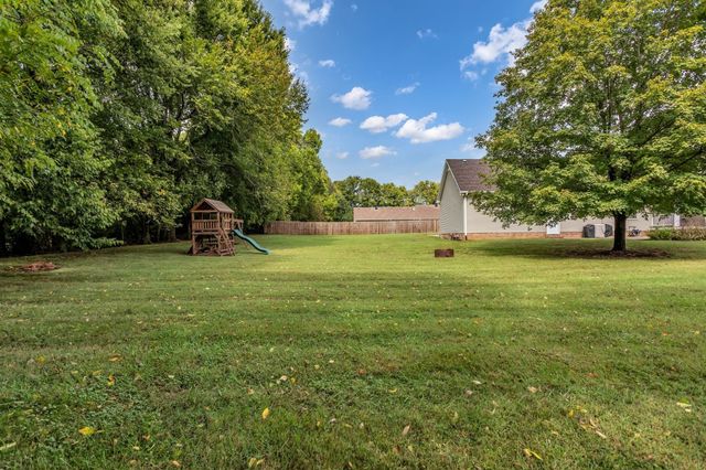 6421 Yeatman Ln, Columbia, TN 38401