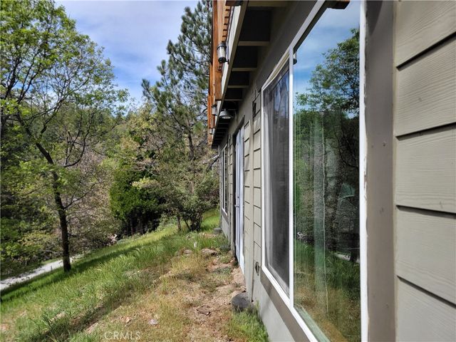 177 Craghill, Cedar Glen, CA 92321