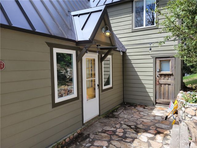 177 Craghill, Cedar Glen, CA 92321