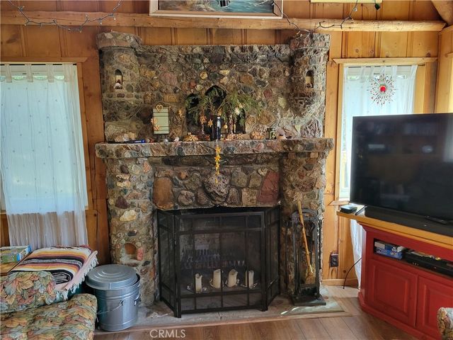 177 Craghill, Cedar Glen, CA 92321