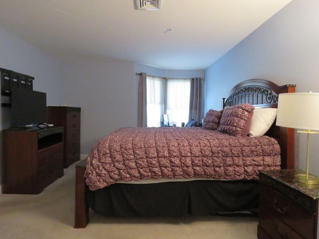 5 Mission Rd 107, Chelmsford, MA 01863