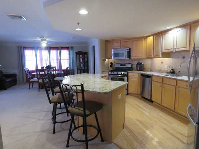 5 Mission Rd 107, Chelmsford, MA 01863