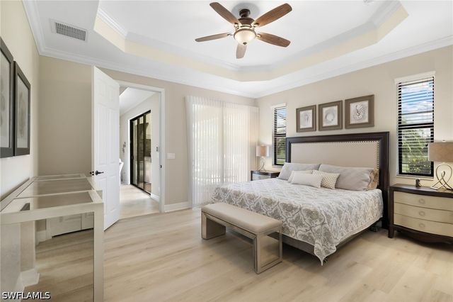 28627 Derry CT, Bonita Springs, FL 34135