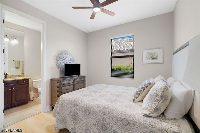 28627 Derry CT, Bonita Springs, FL 34135