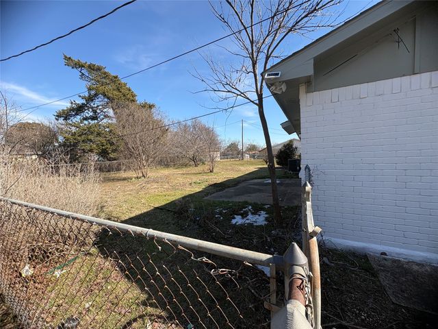 117 Yorkshire Drive, Cedar Hill, TX 75104