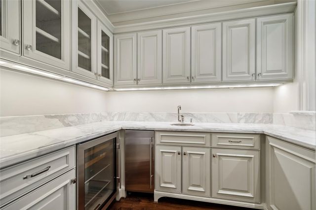 4005 Piping Rock Lane, Houston, TX 77027