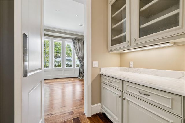 4005 Piping Rock Lane, Houston, TX 77027