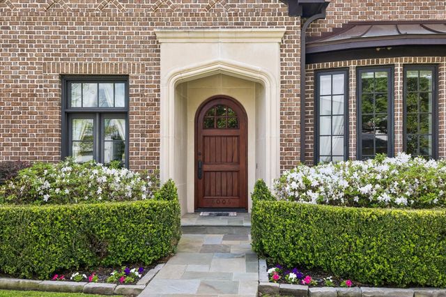 4005 Piping Rock Lane, Houston, TX 77027