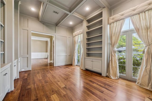4005 Piping Rock Lane, Houston, TX 77027