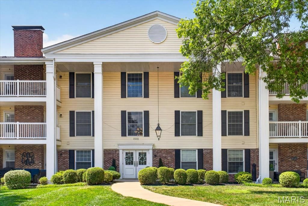 1512 Bedford Forge Court 14, Chesterfield, MO 63017