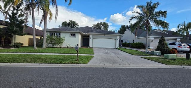 1305 LAKEHURST WAY, Brandon, FL 33511