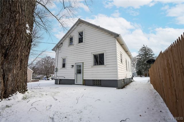 3606 James Street, Hamburg, NY 14219