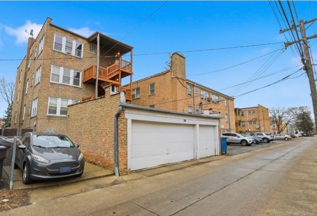 8041 Kilpatrick Avenue 3, Skokie, IL 60076