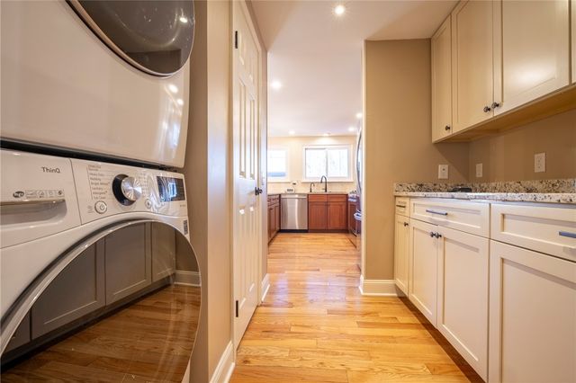 169 New Wickham Drive, Penfield, NY 14526