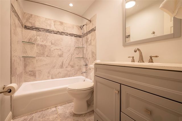 169 New Wickham Drive, Penfield, NY 14526