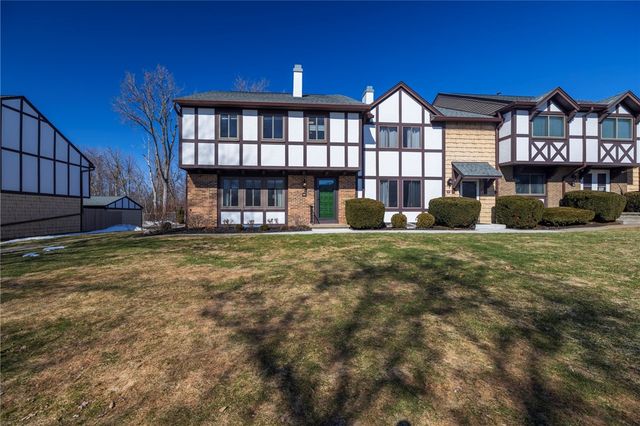 169 New Wickham Drive, Penfield, NY 14526