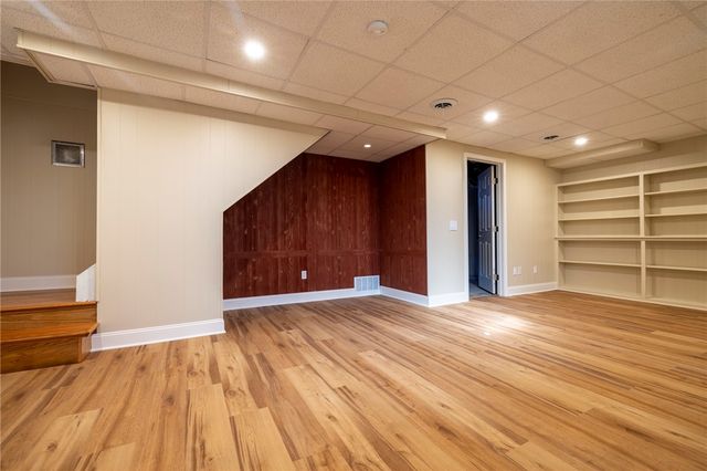 169 New Wickham Drive, Penfield, NY 14526