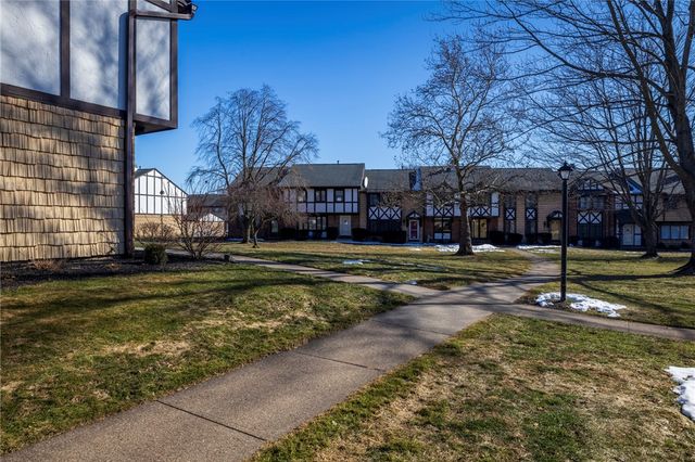 169 New Wickham Drive, Penfield, NY 14526